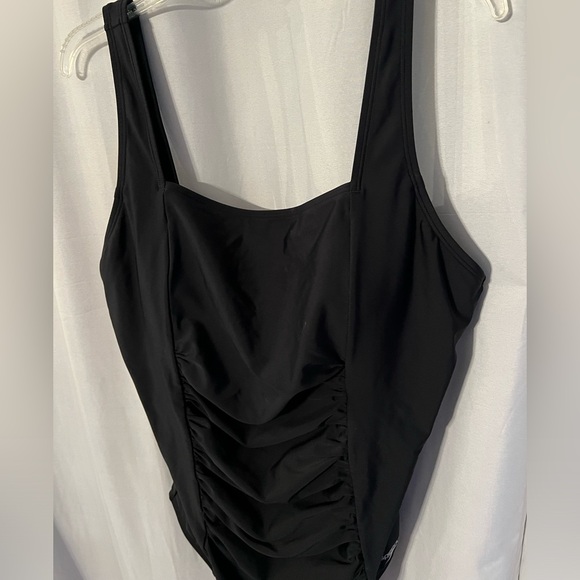 One-piece Speedo Bathing Suit - Picture 2 of 7